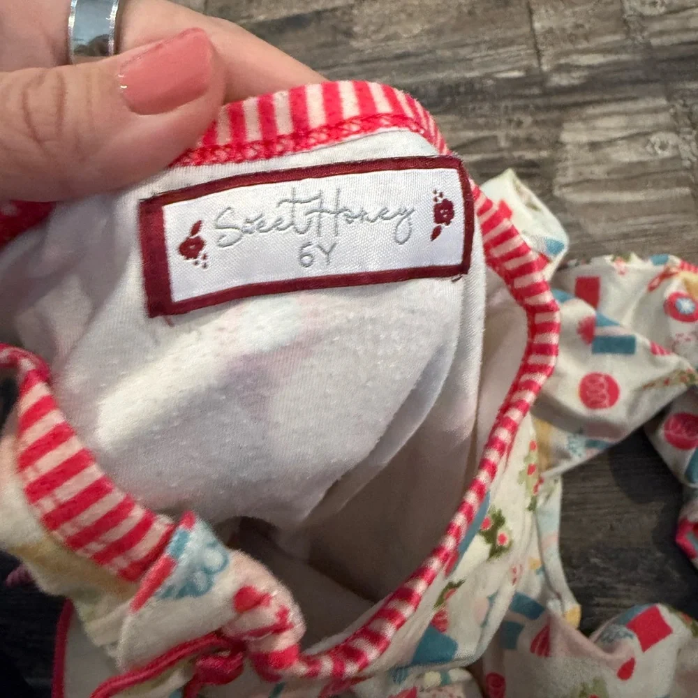 Sweethoney Christmas pajamas size 6